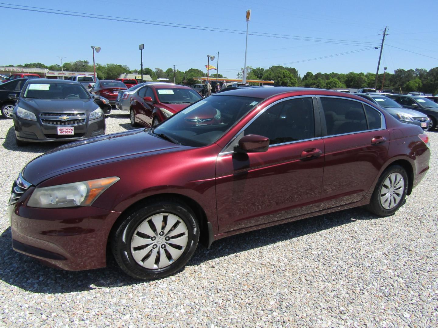 2012 Maroon /Tan Honda Accord (1HGCP2F35CA) , Automatic transmission, located at 15016 S Hwy 231, Midland City, AL, 36350, (334) 983-3001, 31.306210, -85.495277 - Photo#2